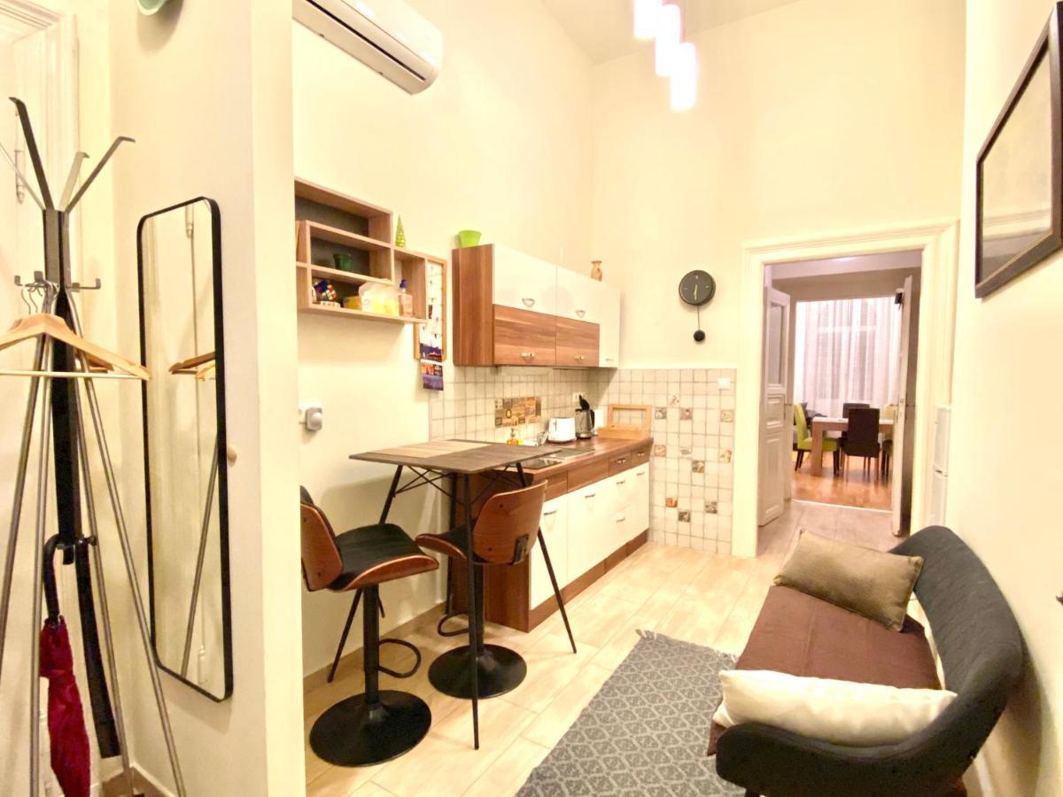 Teresa Apartment บูดาเปสต์ ภายนอก รูปภาพ